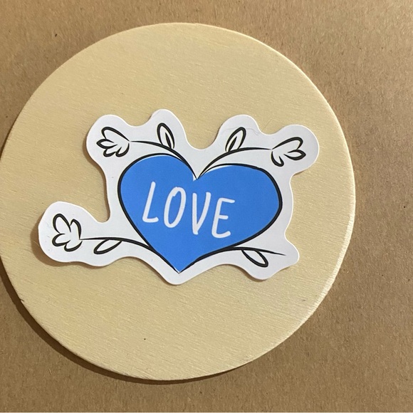 π20/$12π Love Sticker - Picture 1 of 3